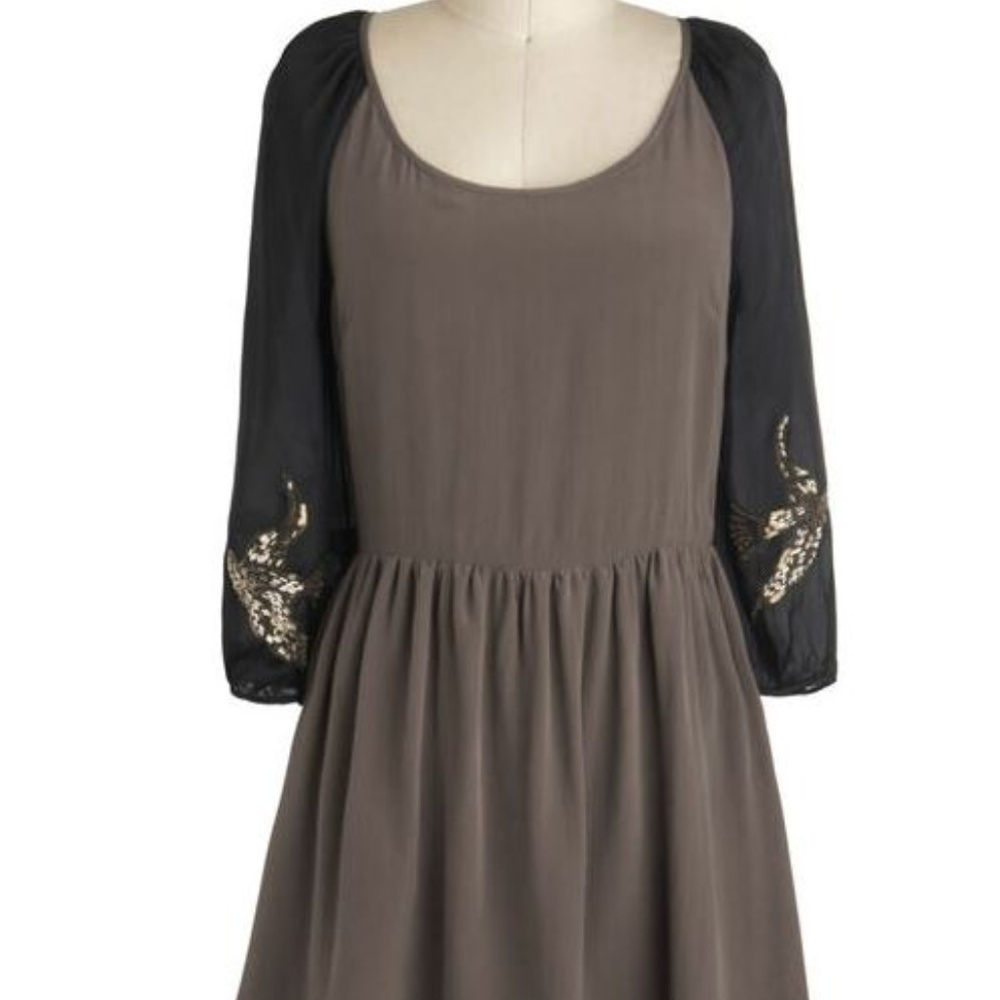 Modcloth "Birds and the Beads Dress" - Silk, XS, Beaded, Sleeves